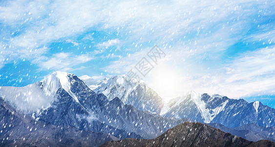 冬天雪山背景图片