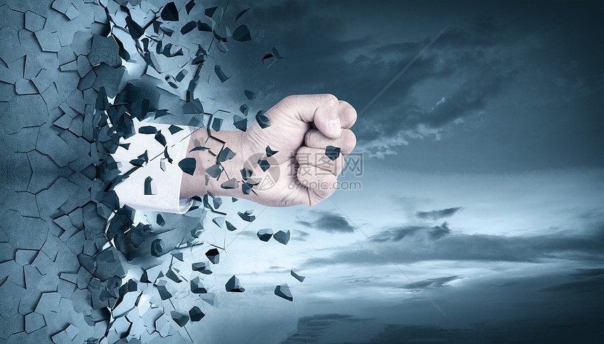 突破质疑与场外风波