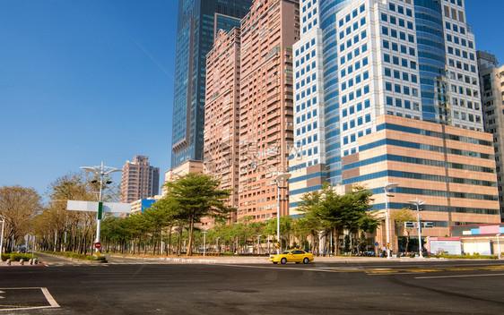 高雄市街道景色清空道路空图片