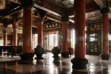 古典寺庙的建筑内部图片