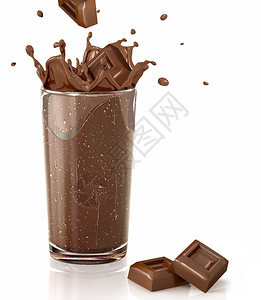 巧克力块溅入巧克力奶昔玻璃在白色反光地板abd白色背景上有图片