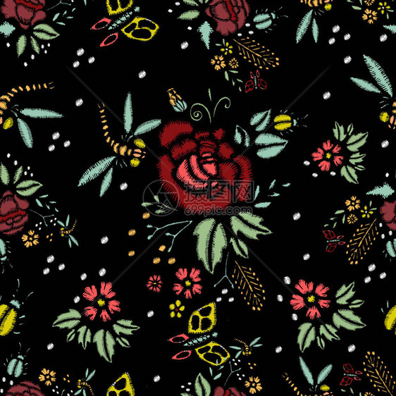刺绣针与玫瑰草甸花蜻蜓蝴蝶甲虫手绘矢量时尚无缝模式在黑色背景上用于织物图片