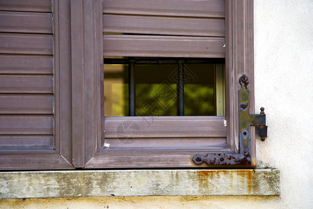 意大利抽象窗口mornagovarese木百叶窗混凝土棕色塑料图片