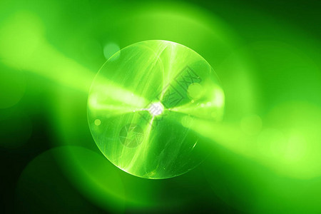 空间分形中的绿色光等离子球图片