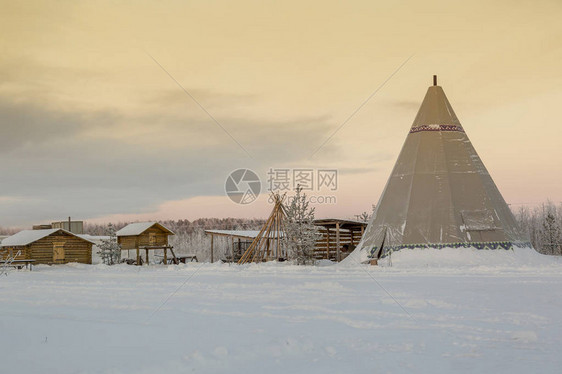 具有古月典型栖息地和远北人民居住地图片