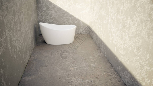 现代浴缸在一个未经翻新的洗手间里图片