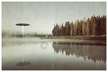 不明飞行物体从湖上起图片