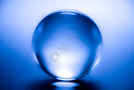 蓝色的玻璃球抽象蓝色的水图片