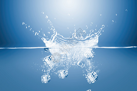 创意蓝色冰块水花背景图片