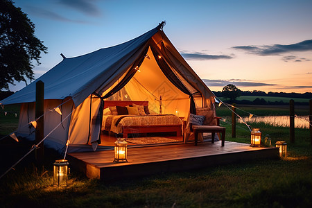 舒适户外的露营帐篷夜色迷人图片
