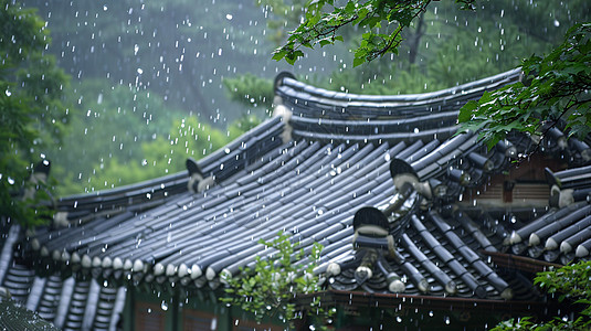 清明节大雨中美丽的古风建筑图片