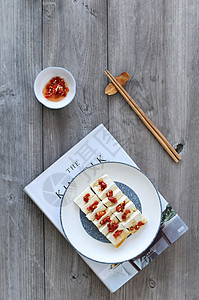 麻辣豆腐雪花釉餐具高清图片