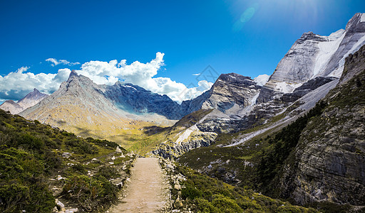 层叠远山背景图片