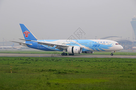 协和超音速客机降落的南航788背景