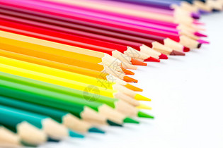 教育设计铅笔彩虹渐变色平铺创意拍摄图片