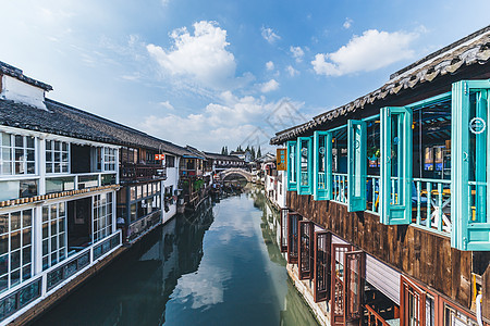 蓝天白云水乡朱家角河道背景图片