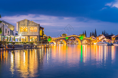 中国小镇放生桥云夜景朱家角建筑背景