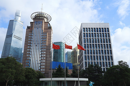 上海会议中心红旗飘扬图片