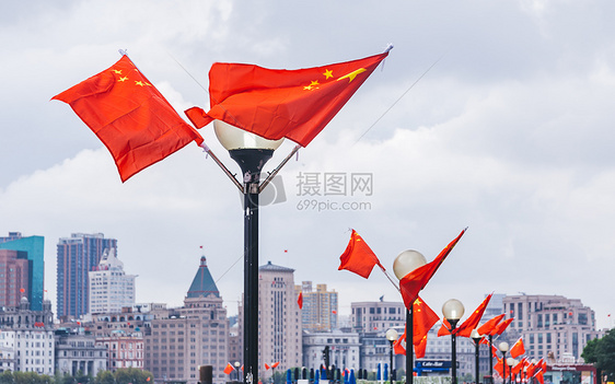 象征国庆节日的五星红旗图片