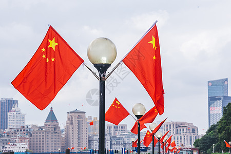 上海著名旅游景点五星红旗背景图片