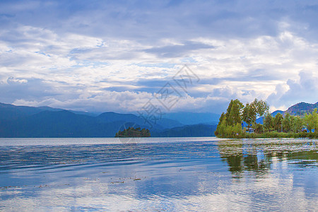 苍山洱海洱海、阳光的力量背景