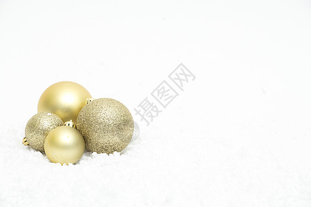 金色磨砂圣诞球装饰球白底拍摄背景