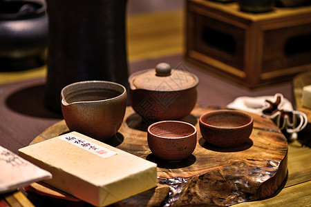 复古的茶具背景图片