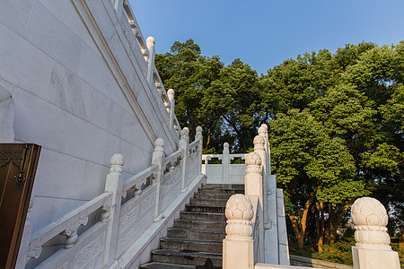 杭州西湖雷锋塔大气石梯图片