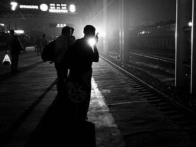 旅行 黑白火车进站背景