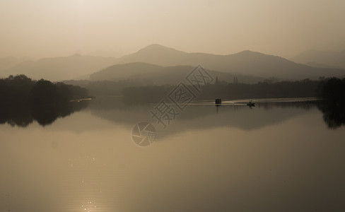 水墨山水景图片