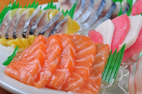 刺身鱼肉寿司高清图片