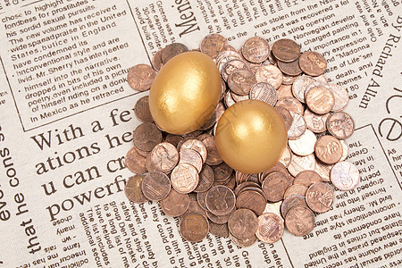 金蛋壳木槌金币金币和金蛋组合拍摄背景