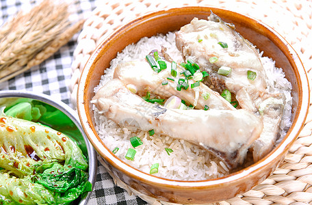 逛咸鱼蒸饭背景