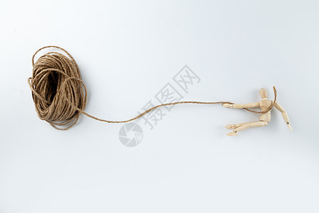 一捆棕色的细麻绳图片