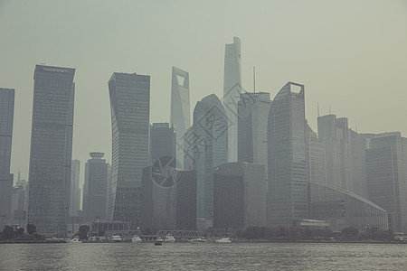 上海明珠雾霾中的上海黄浦江陆家嘴背景