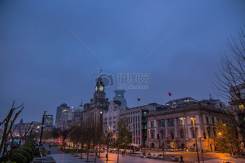 上海代表钟楼海关大楼夜景图片