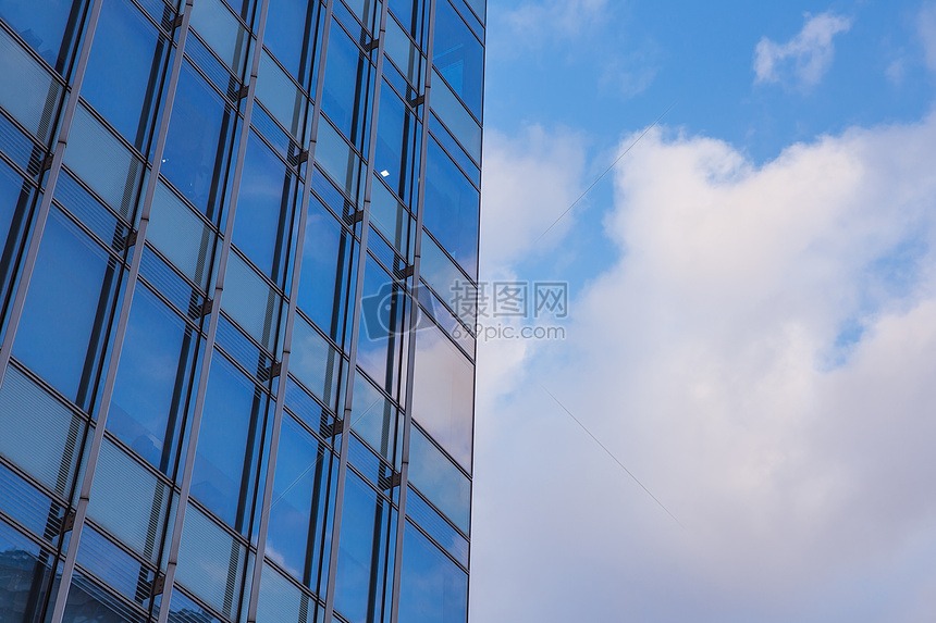 蓝天白云陆家嘴大气建筑图片