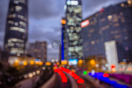 大气夜晚城市灯光虚化图片