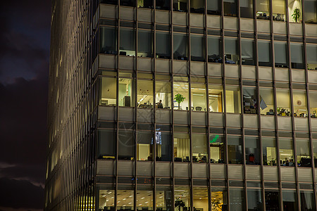 夜景建筑商务大厦夜晚上班工作背景