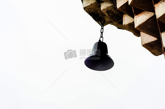 东方元素屋檐下的灯铃图片