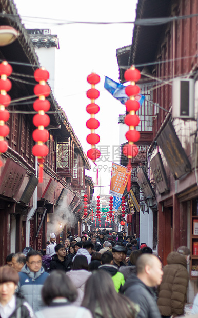 古镇过年假日旅游拥挤图片