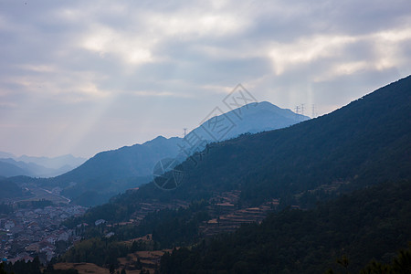 大气山脉田园乡村风光图片