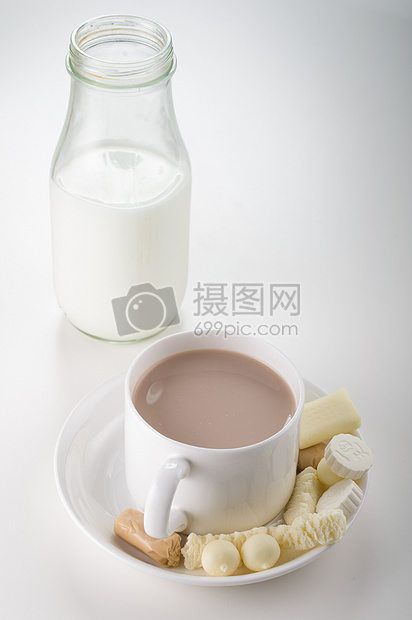 奶茶和奶糖图片