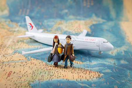 旅游卡通卡通人偶飞机和地图背景