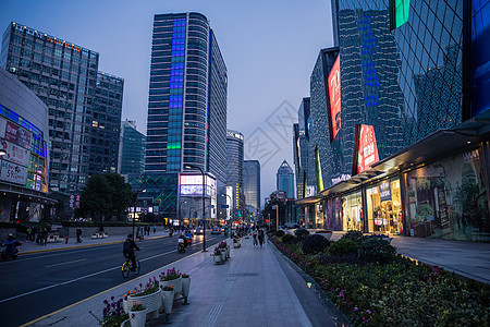 四川北路街道夜晚图片