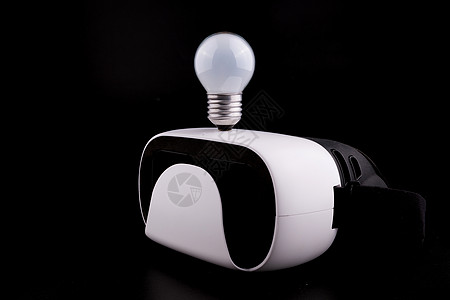 头脑科技灯泡和VR设备背景