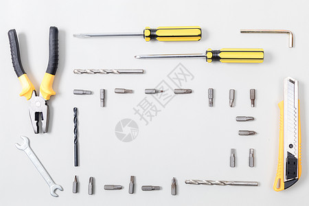 匠人工具整齐排列的各种修理工具背景