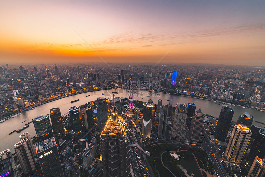 俯拍城市风光夜景图片