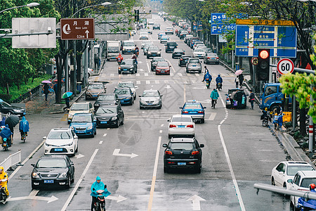 路口道路车辆拍摄高清图片