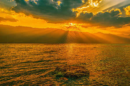 洱海日落图片